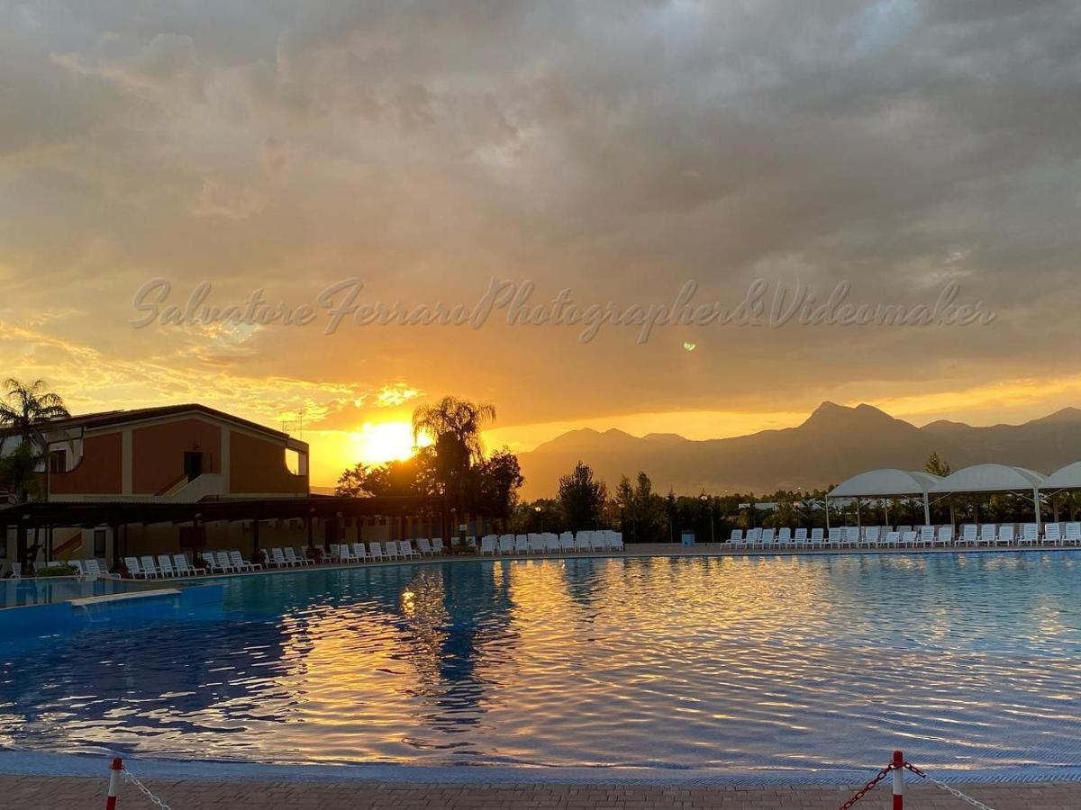 Minerva Club Resort & Golf 玛丽纳锡巴里 外观 照片