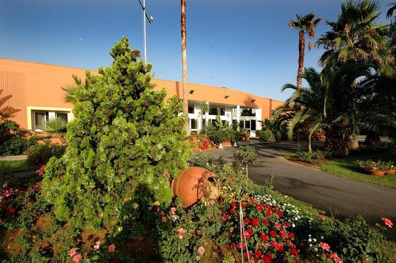 Minerva Club Resort & Golf 玛丽纳锡巴里 外观 照片